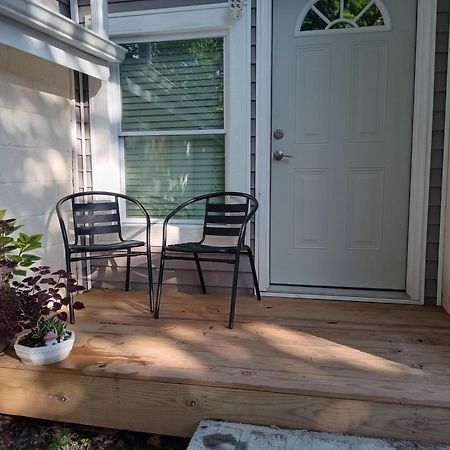 Bright And Cozy Lighthouse Cottage In Greenville Sc Exteriör bild
