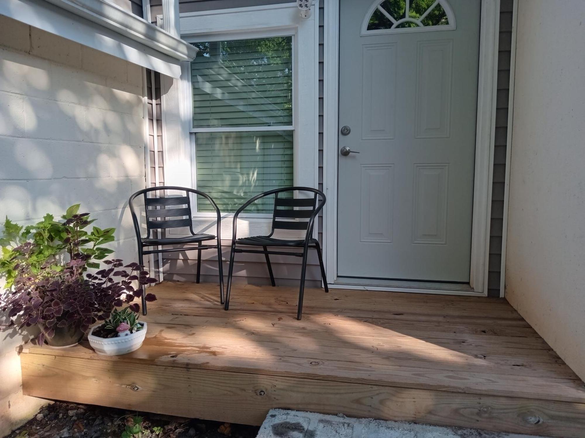 Bright And Cozy Lighthouse Cottage In Greenville Sc Exteriör bild